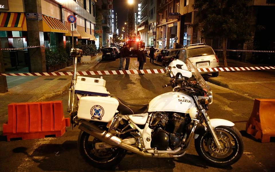 Νέα στοιχεία για την καταδρομική στο ΑΤ Ομόνοιας: Πότε και πως αντέδρασαν οι αστυνομικοί